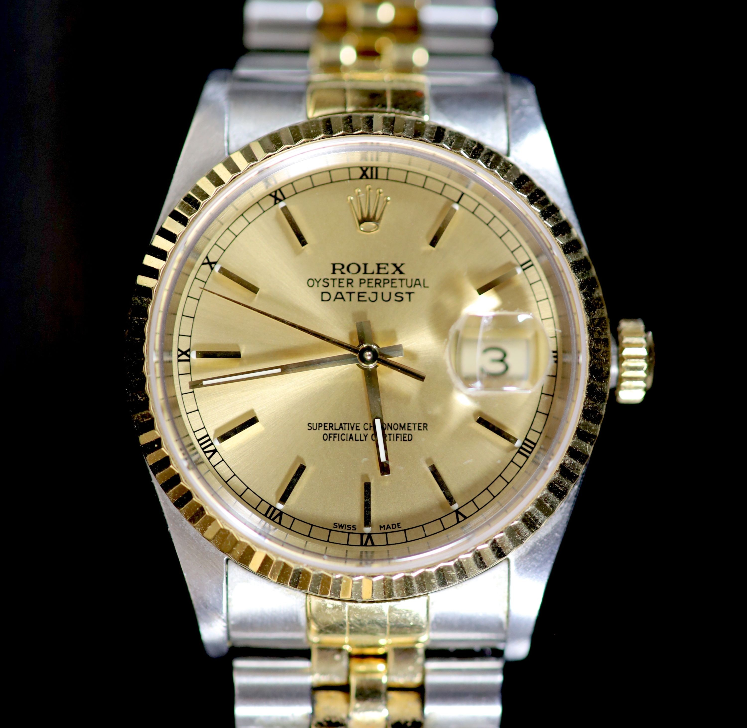 A gentleman's Rolex Oyster Perpetual Datejust Superlative Chronometer, stainless steel and 18ct gold, 2000, with champagne dial, serial number P648984, model number 16233, complete with original box and paperwork includi